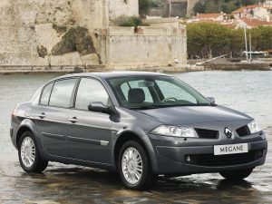 Как убрать ошибку подушки безопасности на Megane 2